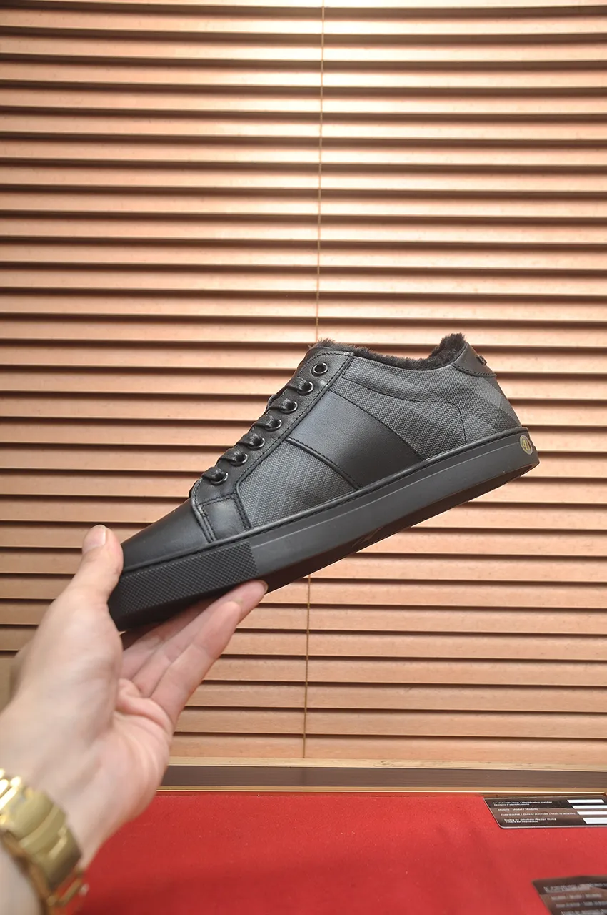 Men's shoes 💰480💶【Burberry】(wool lining) classic low-top sneakers｜Imported cowhide with classic plaid fabric｜wool lining｜original outsole｜fine workmanship and comfortable to wear Size: 38-44 (customized at 45)